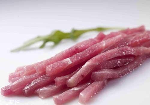 凍了一年的肉能吃嗎？請(qǐng)謹(jǐn)慎食用