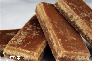 阿膠可以和紅糖一起吃嗎？煮紅糖水要放多少紅糖？