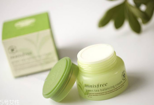 悅詩風(fēng)吟面霜好用嗎？正確的時間使用面霜更好