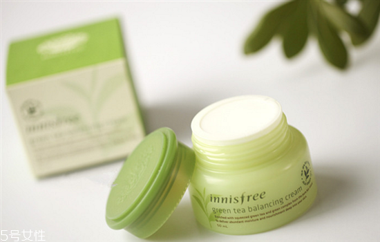 悅詩風(fēng)吟面霜好用嗎？正確的時間使用面霜更好