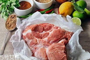 凍了一年的肉能吃嗎？請(qǐng)謹(jǐn)慎食用