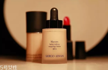 紀(jì)梵希和阿瑪尼哪個好？看看誰的檔次高