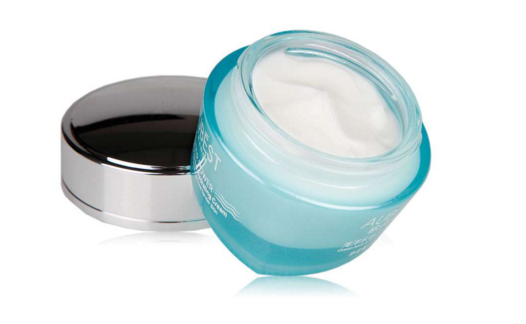 保濕面霜什么時候使用？秋冬季節(jié)面霜很重要