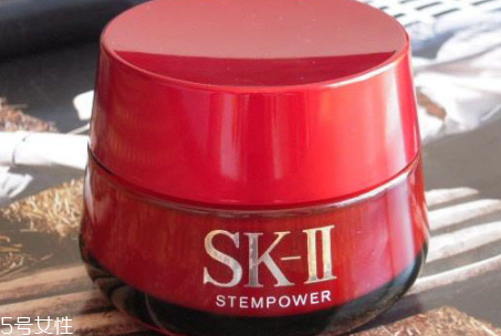 sk2大紅瓶面霜的功效和成分 sk2大紅瓶面延展性很好 sk2大紅瓶面霜的功效和成分 sk2大紅瓶面延展性很好