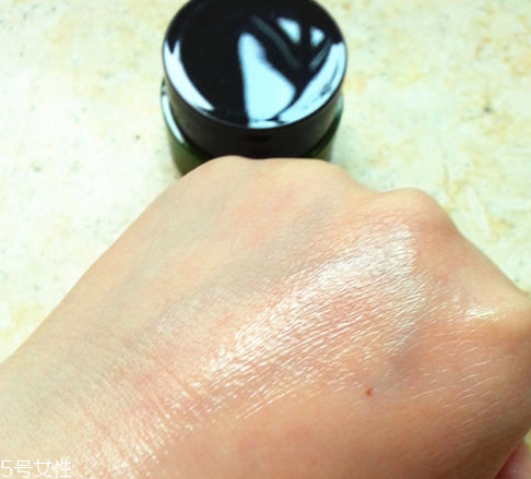 悅詩風(fēng)吟面霜好用嗎？正確的時間使用面霜更好