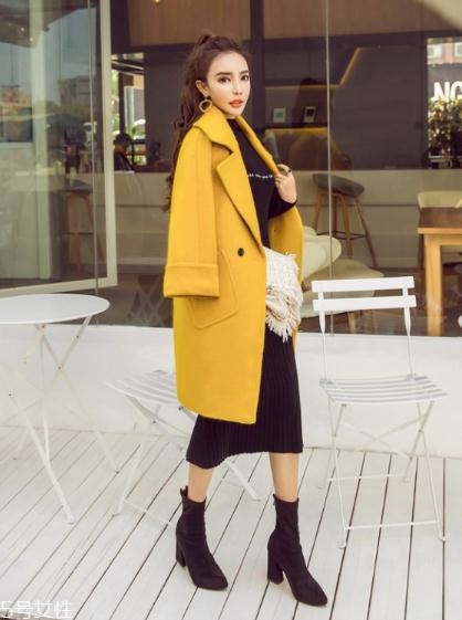姜黃色大衣怎么搭配？塑造迷人好氣色