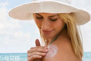 防曬霜每次最佳使用量是多少？多多益善