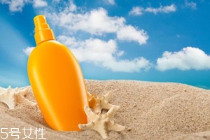 防曬霜為什么會過敏？二苯酮-3風險大