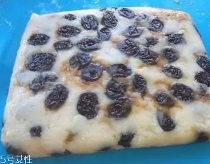 簡單蒸年糕的家常做法 用電飯鍋就可以蒸出年糕 簡單蒸年糕的家常做法 用電飯鍋就可以蒸出年糕