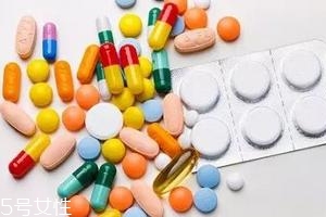 哪些藥不能用熱水送服？這8種要牢記