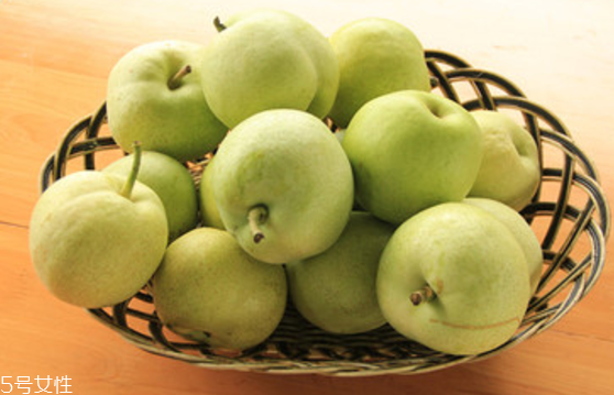 綠寶石梨多少錢一斤2018 綠寶石梨的功效與作用 綠寶石梨多少錢一斤2018 綠寶石梨的功效與作用