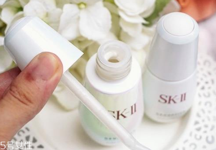 sk2小燈泡和小銀瓶哪個(gè)好？sk2小燈泡使用測(cè)評(píng)