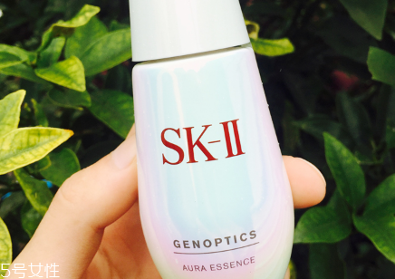 sk2小燈泡和小銀瓶哪個(gè)好？sk2小燈泡使用測(cè)評(píng)