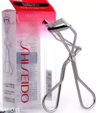 睫毛夾可以?shī)A下睫毛嗎？比較考驗(yàn)手法