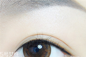 內眼線和外眼線的區(qū)別 畫眼線的小竅門