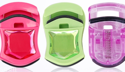 睫毛夾可以不涂睫毛膏嗎？