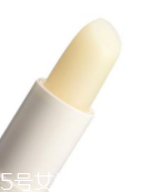 潤唇膏能用手涂嗎？效果不好還不衛(wèi)生