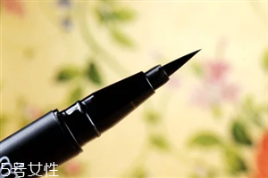 眼線筆硬頭和軟頭的哪個(gè)好用？單眼皮眼妝教程