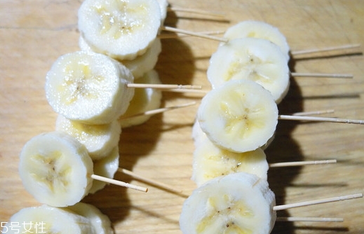 凍了的香蕉能吃嗎？可能出現(xiàn)舌頭發(fā)麻