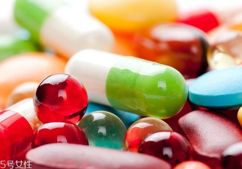 阿莫西林可以空腹吃嗎？飯前飯后很重要