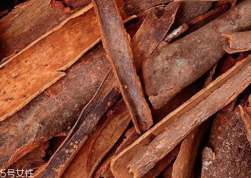 桂皮是什么樹的皮 是幾種樹皮統(tǒng)稱 桂皮是什么樹的皮 是幾種樹皮統(tǒng)稱