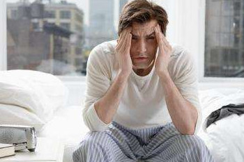 經(jīng)常性頭暈頭痛怎么辦？這些食物千萬別吃