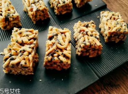 沙琪瑪是油炸食品嗎？熱量高少吃一點(diǎn)