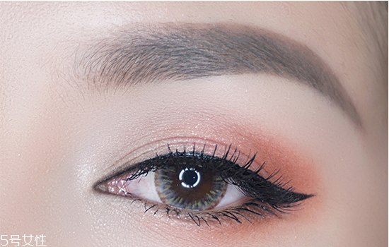 內(nèi)眼線用什么畫比較好？眼線怎么畫簡(jiǎn)單又好看教程