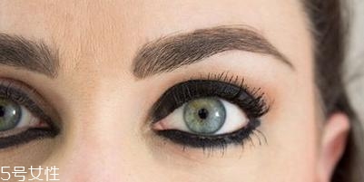 2018最流行的眼線畫(huà)法有幾種？新手最容易犯的眼線誤區(qū)