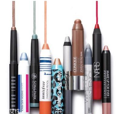 2018最流行的眼線畫(huà)法有幾種？新手最容易犯的眼線誤區(qū)