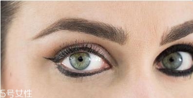 2018最流行的眼線畫(huà)法有幾種？新手最容易犯的眼線誤區(qū)