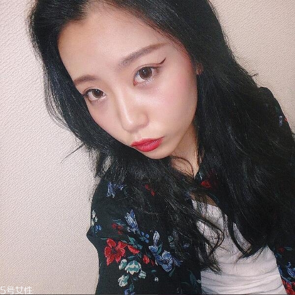 什么是折痕眼線？完整畫眼妝的順序