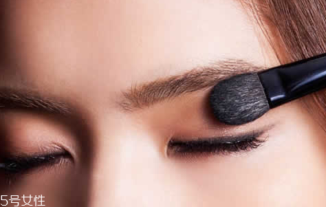 眼線液哪個(gè)牌子好用不暈染？眼角下垂畫眼線圖解 