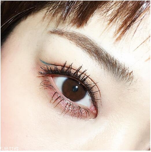 什么是折痕眼線？完整畫眼妝的順序