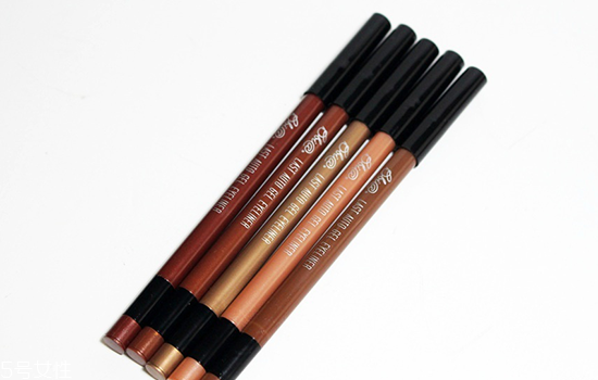 內(nèi)雙用眼線筆還是眼線液好？好用眼線筆推薦