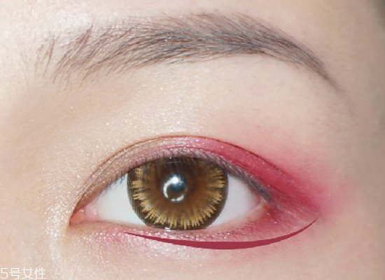 如何畫出完美眼線？一分鐘學(xué)會四種眼線畫法