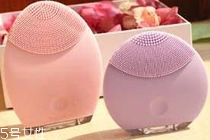 硅膠的潔面儀好用嗎？不要使用過(guò)多