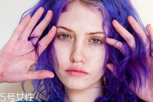 自己在家染發(fā)有傷害嗎？應(yīng)選用大牌染發(fā)劑