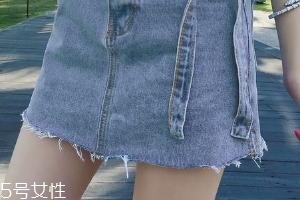 牛仔裙配什么顏色絲襪？牛仔裙搭配排雷