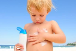 使用防曬產(chǎn)品后一定要卸妝嗎？要看防曬產(chǎn)品類型