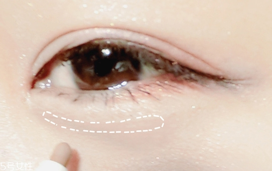 桃花妝的具體畫法步驟 新年脫單桃花妝畫法 桃花妝的具體畫法步驟 新年脫單桃花妝畫法