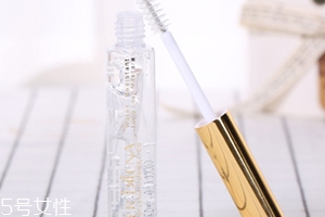 睫毛雨衣怎么用？用在睫毛膏之后