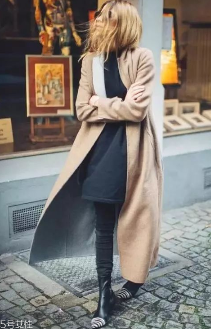 長(zhǎng)款大衣搭配什么鞋子？這樣穿氣場(chǎng)兩米八