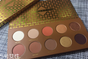 zoeva眼影多少錢？zoeva queens guard眼影盤試色