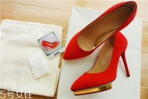 charlotte olympia是幾線品牌？各大網(wǎng)紅的新寵