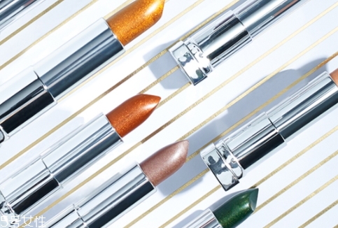 美寶蓮金屬唇膏怎么樣？從質(zhì)地顯色度持久度評測