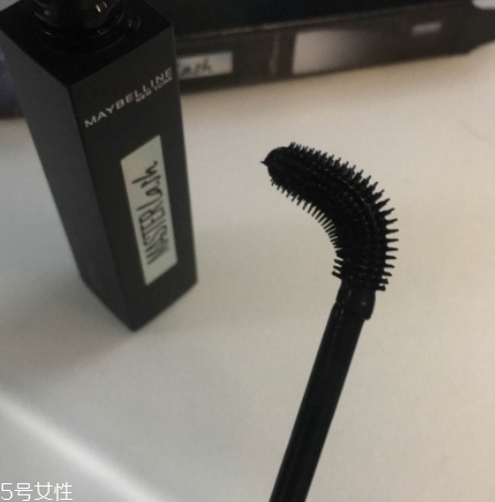 美寶蓮彎彎睫毛膏多少錢？美寶蓮重新定義睫毛膏