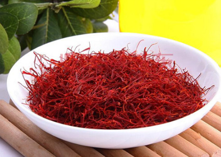 藏紅花泡腳有什么禁忌 藏紅花泡腳的常見(jiàn)副作用 藏紅花泡腳有什么禁忌 藏紅花泡腳的常見(jiàn)副作用