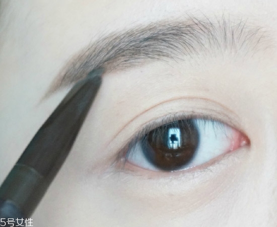 桃花眼妝容好看嗎？桃花眼妝容教程