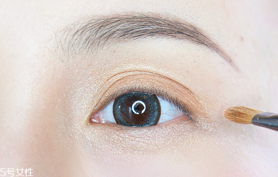 南瓜色眼影怎么畫？南瓜色眼妝畫法教程